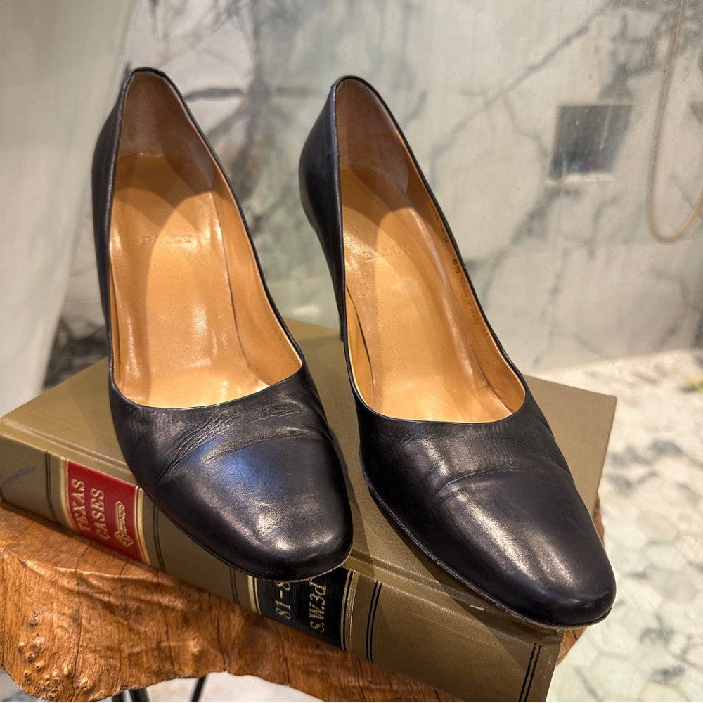 Bally | Sirena | 8.5 | Black Leather Classic Round Toe Pumps Heels - Picture 9 of 9